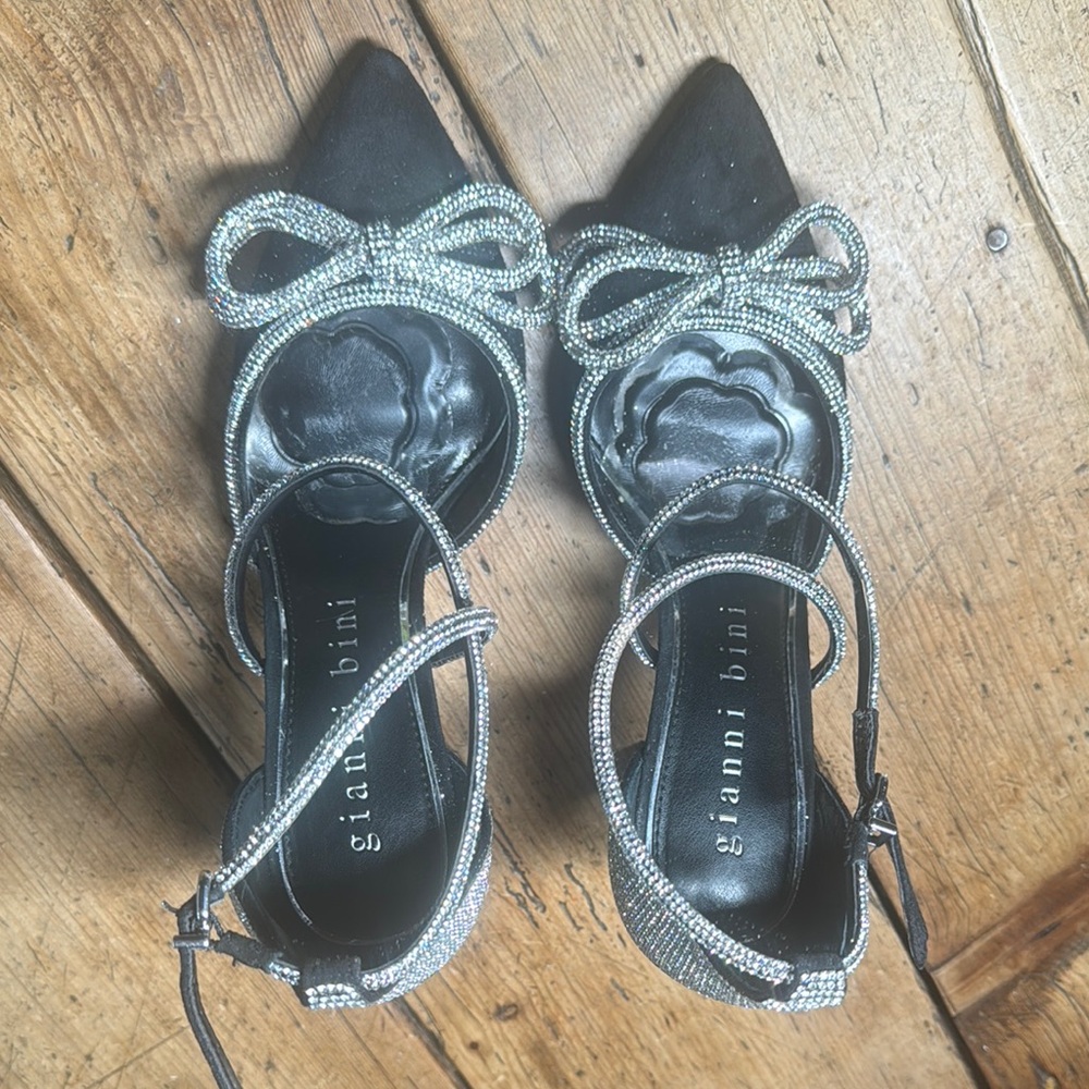 Gianni Bini Black and Silver Women's Heels